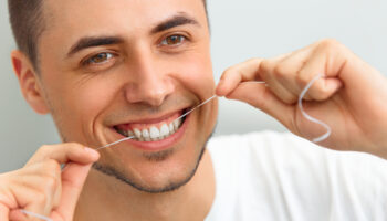 Flossing 101: The Ultimate Guide to Effective Flossing Techniques