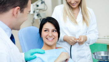 7 Signs It’s Time to See Your Dentist Now