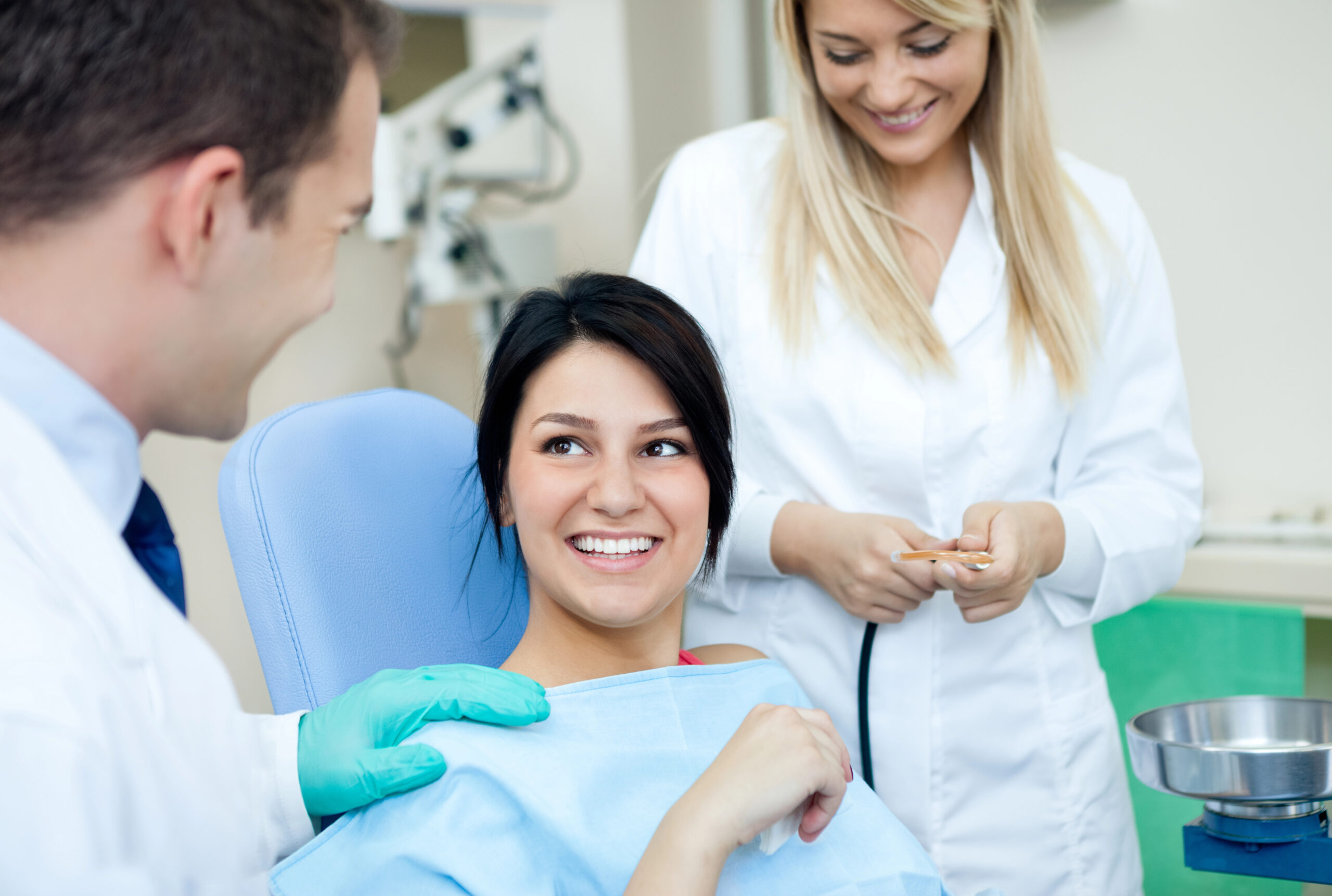 7 Signs It’s Time to See Your Dentist Now