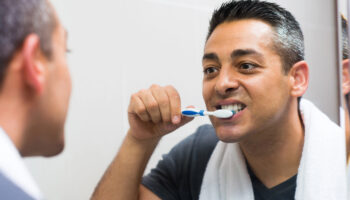 How to Properly Brush Your Teeth – Techniques for Adults