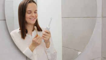 Toothbrush: Differences Between Electric and Manual
