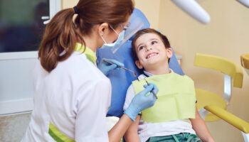 Your Child’s First Dental Visit in Brandon | What Parents Should Expect?