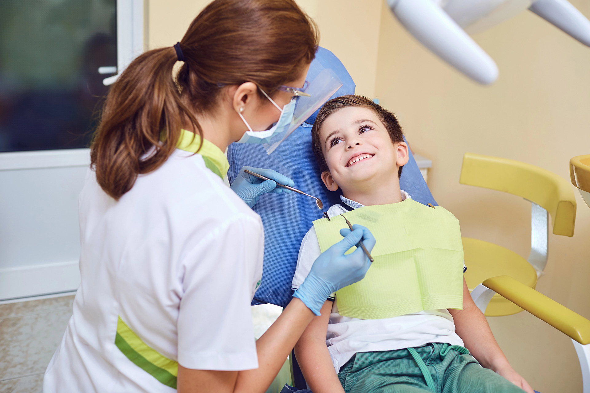 Your Child’s First Dental Visit in Brandon | What Parents Should Expect?