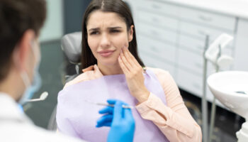 Emergency Dental Care in Torbay: How Families Can Handle Tooth Pain & Accidents Before Reaching the Dentist